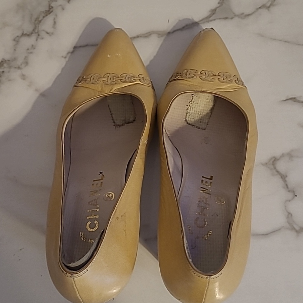Chanel Vintage 1980's Golden Yellow Leather Pointed Toe Pumps Heels Wmn 6 - Picture 11 of 16